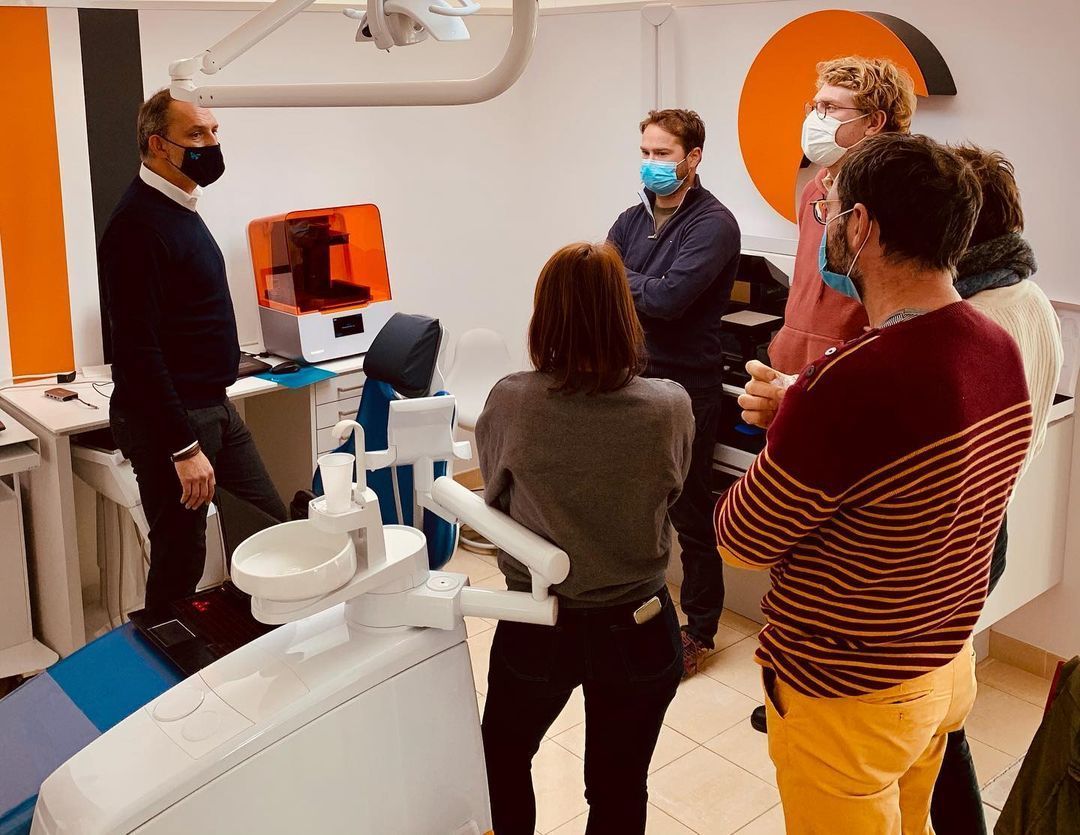 Présentation de l’impression 3D chez un entiste