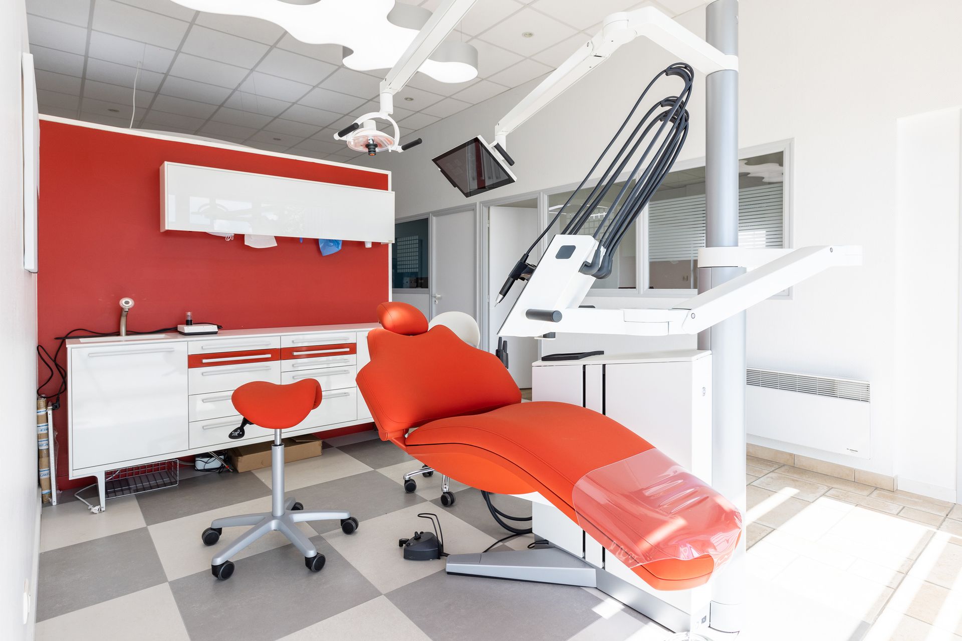 Fauteuil de dentiste orange
