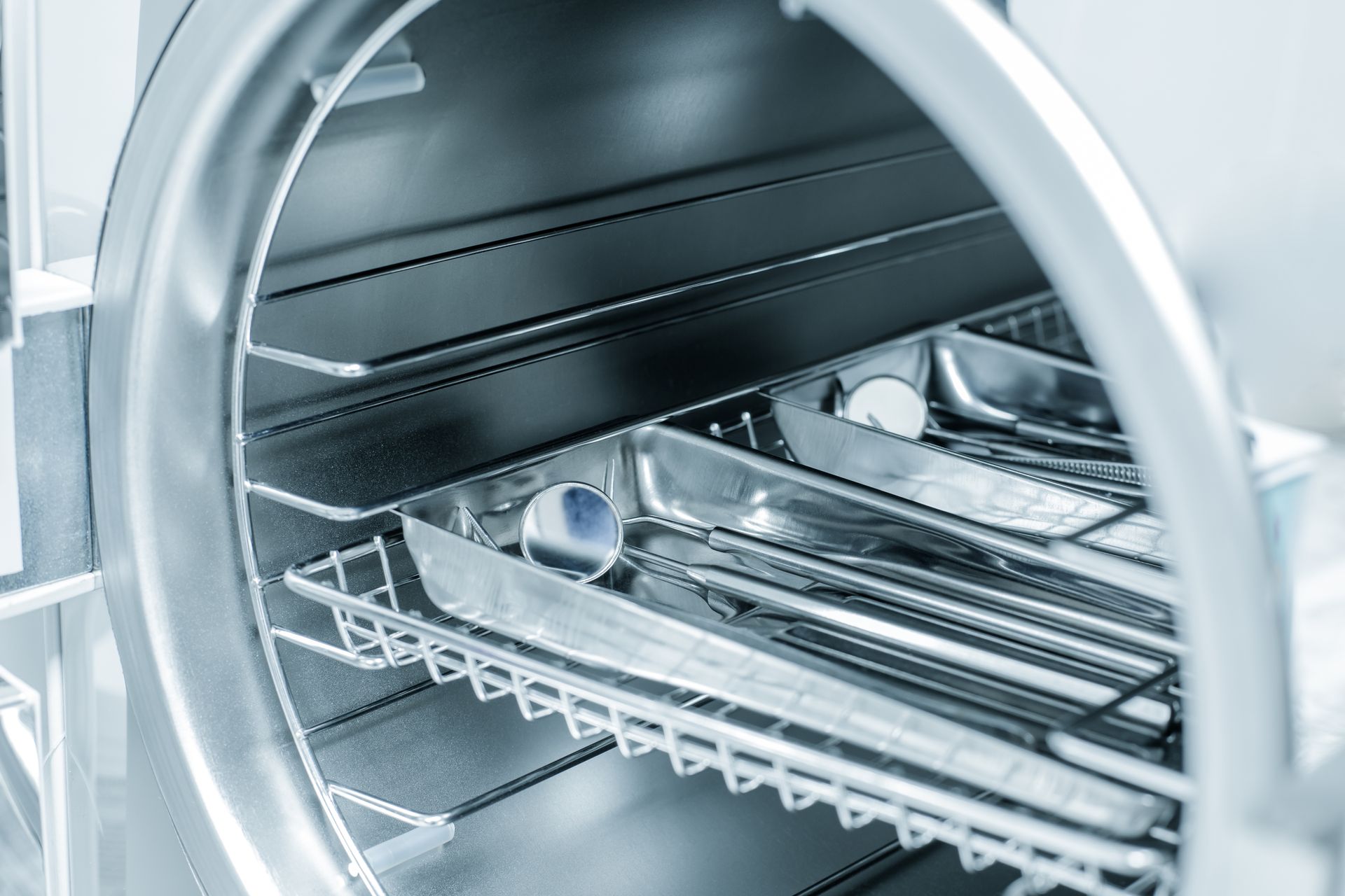 Machine pour la stérilisation dentaire