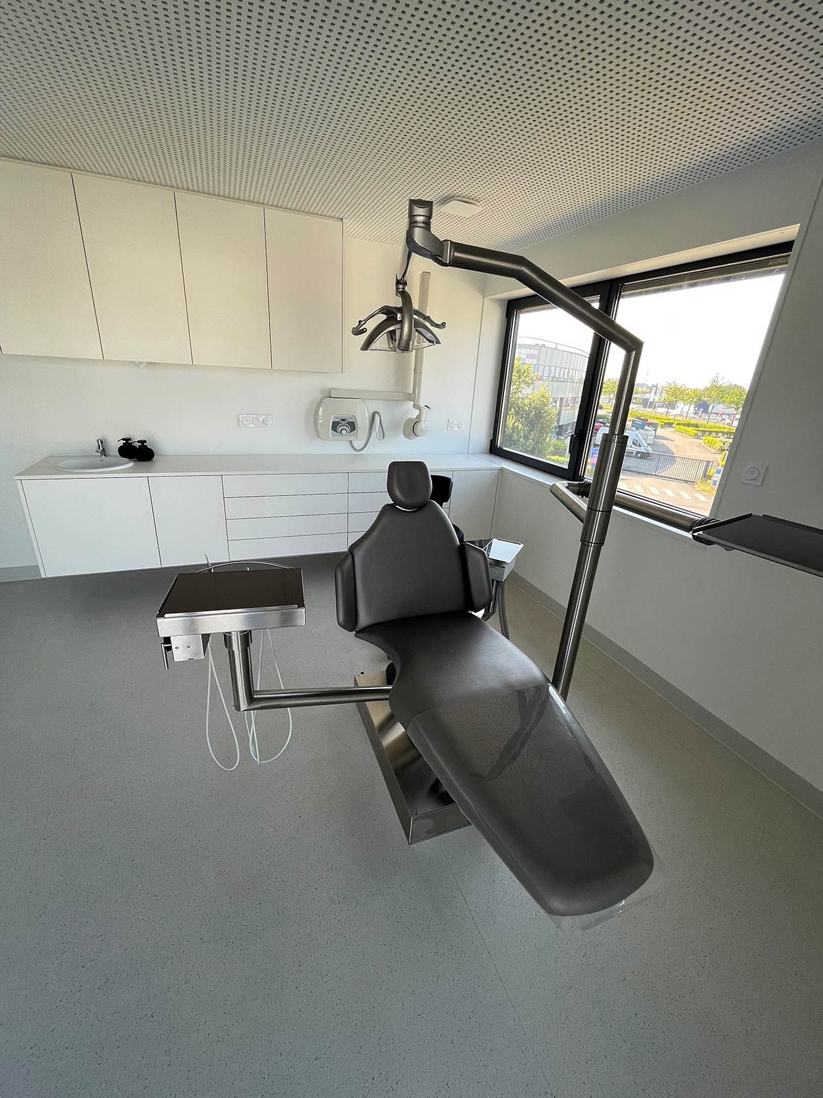 Cabinet dentaire avec fauteuil DLK 12