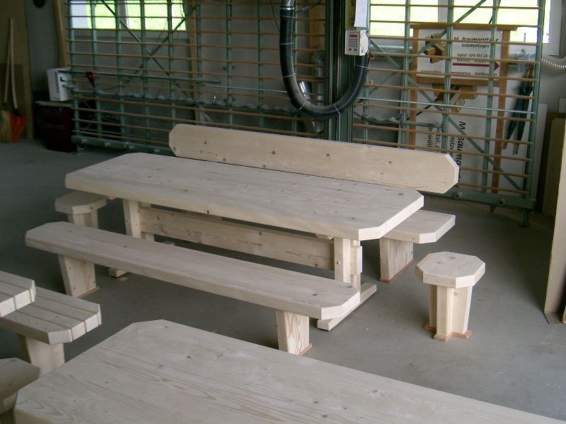 Wir stellen auch Möbel her - M. Baumgartner Holzbau - Wuppenau