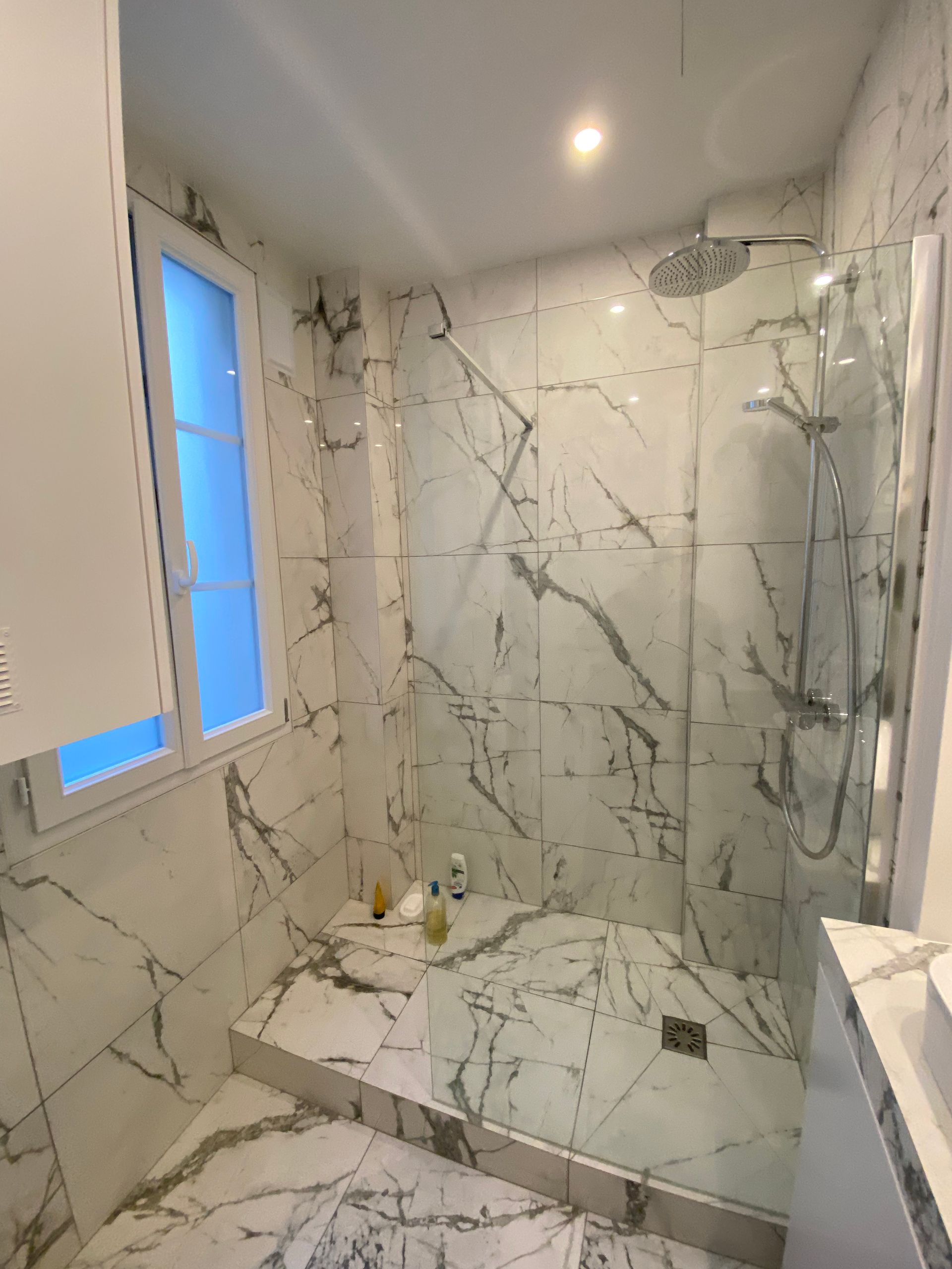 Salle de bains en marbre