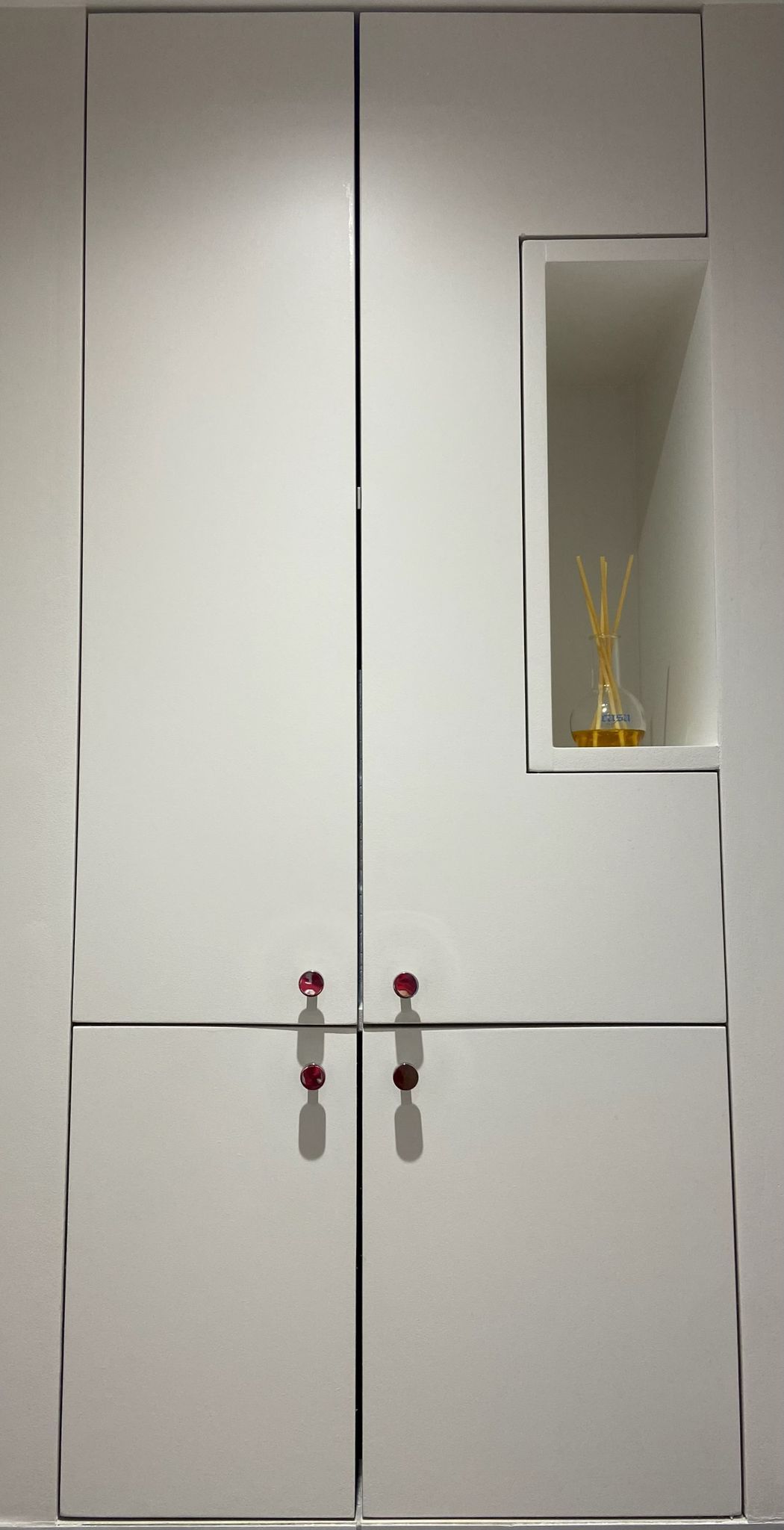 Placard de rangement blanc