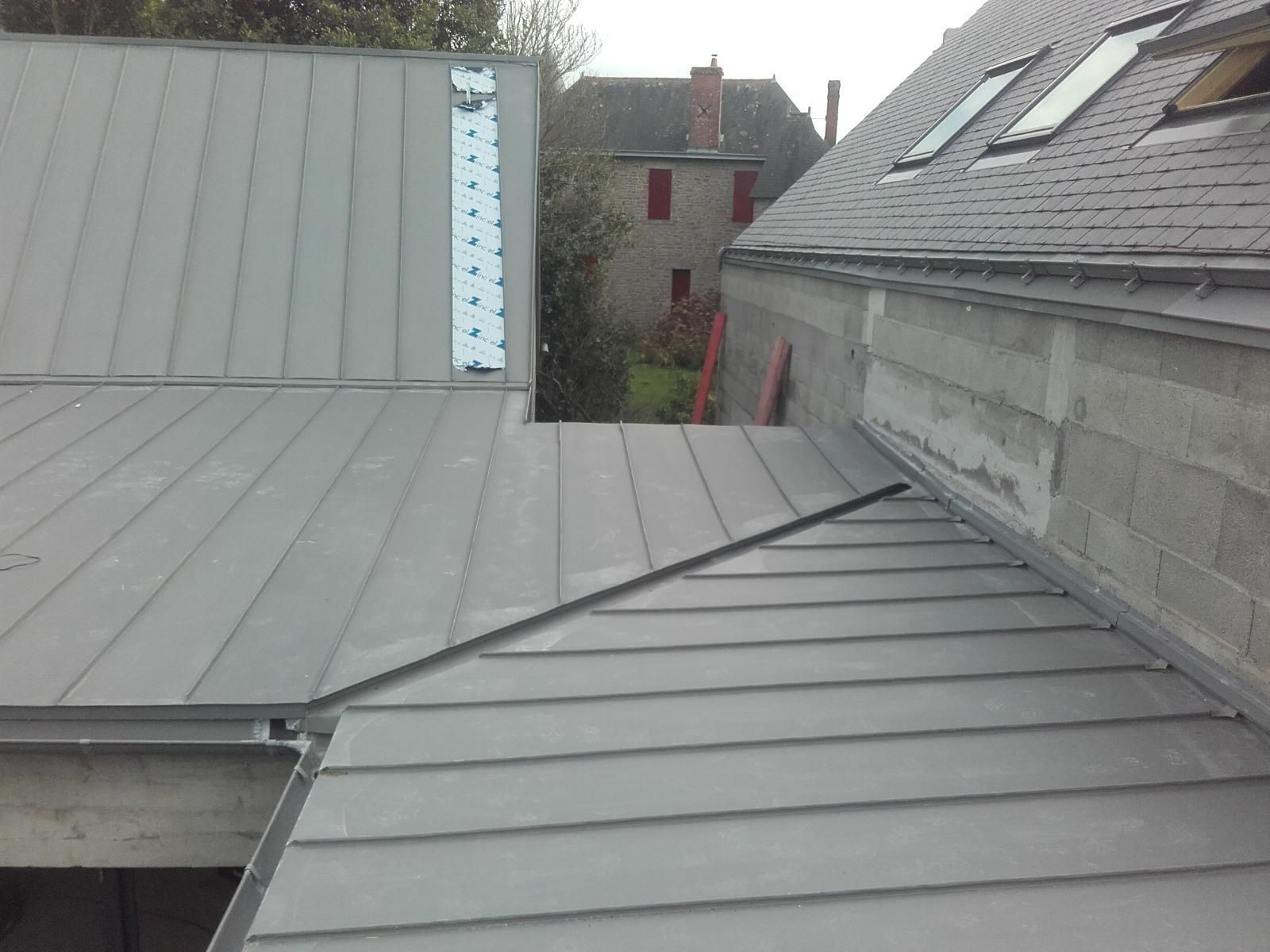 Piriac sur Mer - Construction Maison de l'Enfance - Couverture ardoises naturelles 390 m² - Couverture zinc joint debout 336 m² - secteur 