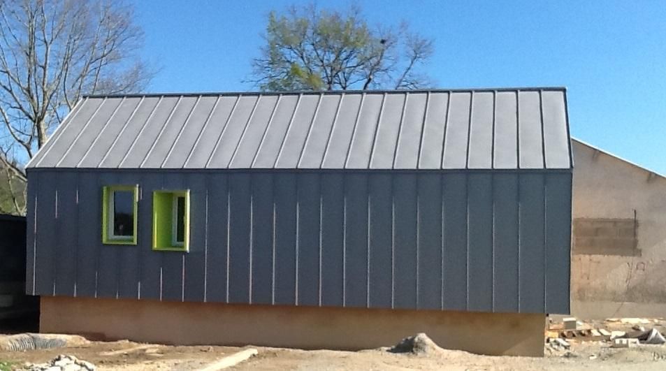 Temple de Bretagne - Extension Maison des Associations - Couverture zinc joint debout - Chantier public