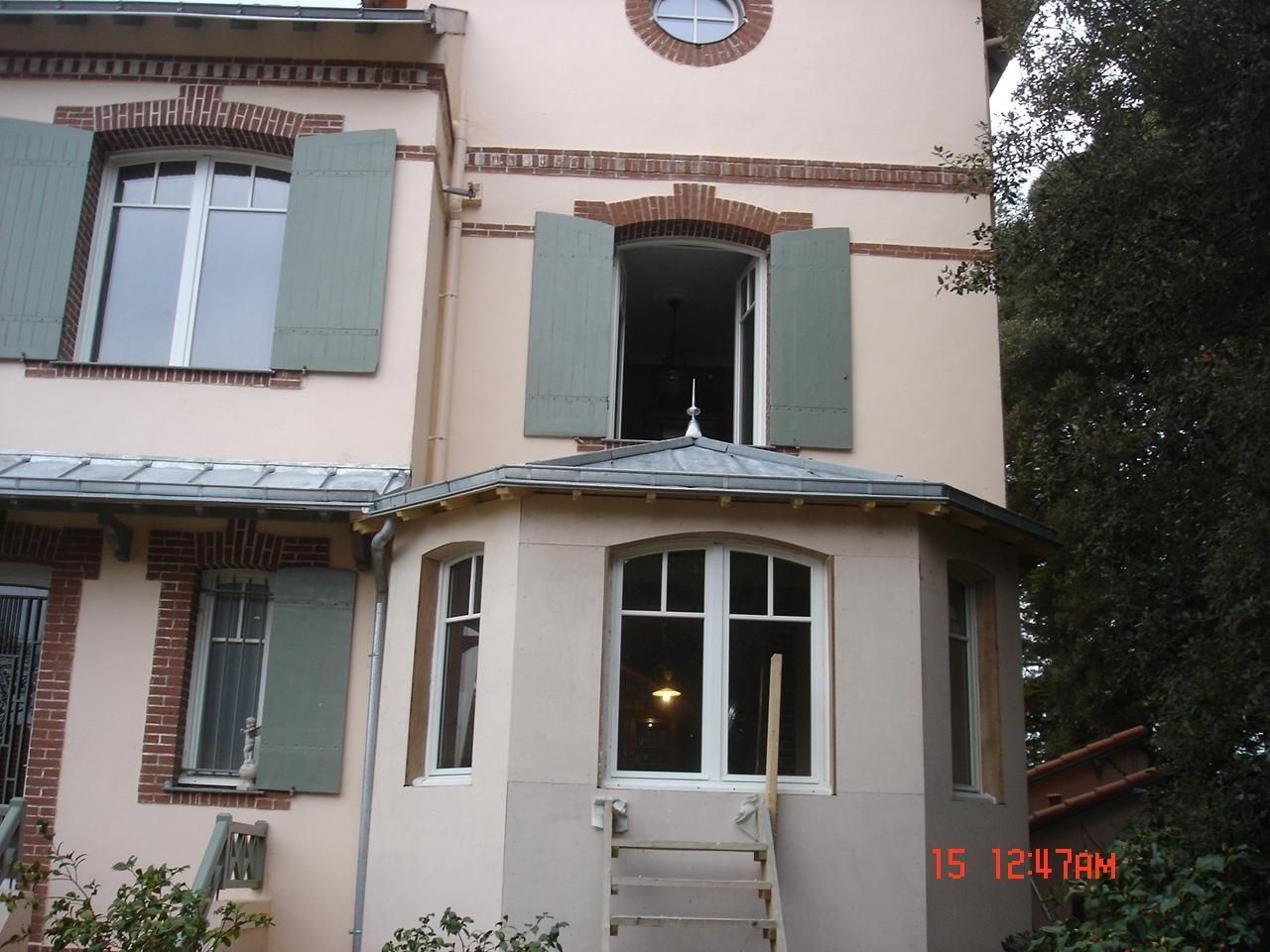 St Marc sur Mer - Couverture auvent et bow-window en zinc naturel joint debout