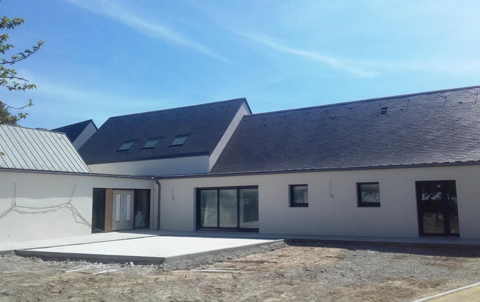 Piriac sur Mer - Construction Maison de l'Enfance - Couverture ardoises naturelles 390 m² - Couverture zinc joint debout 336 m² - secteur 
