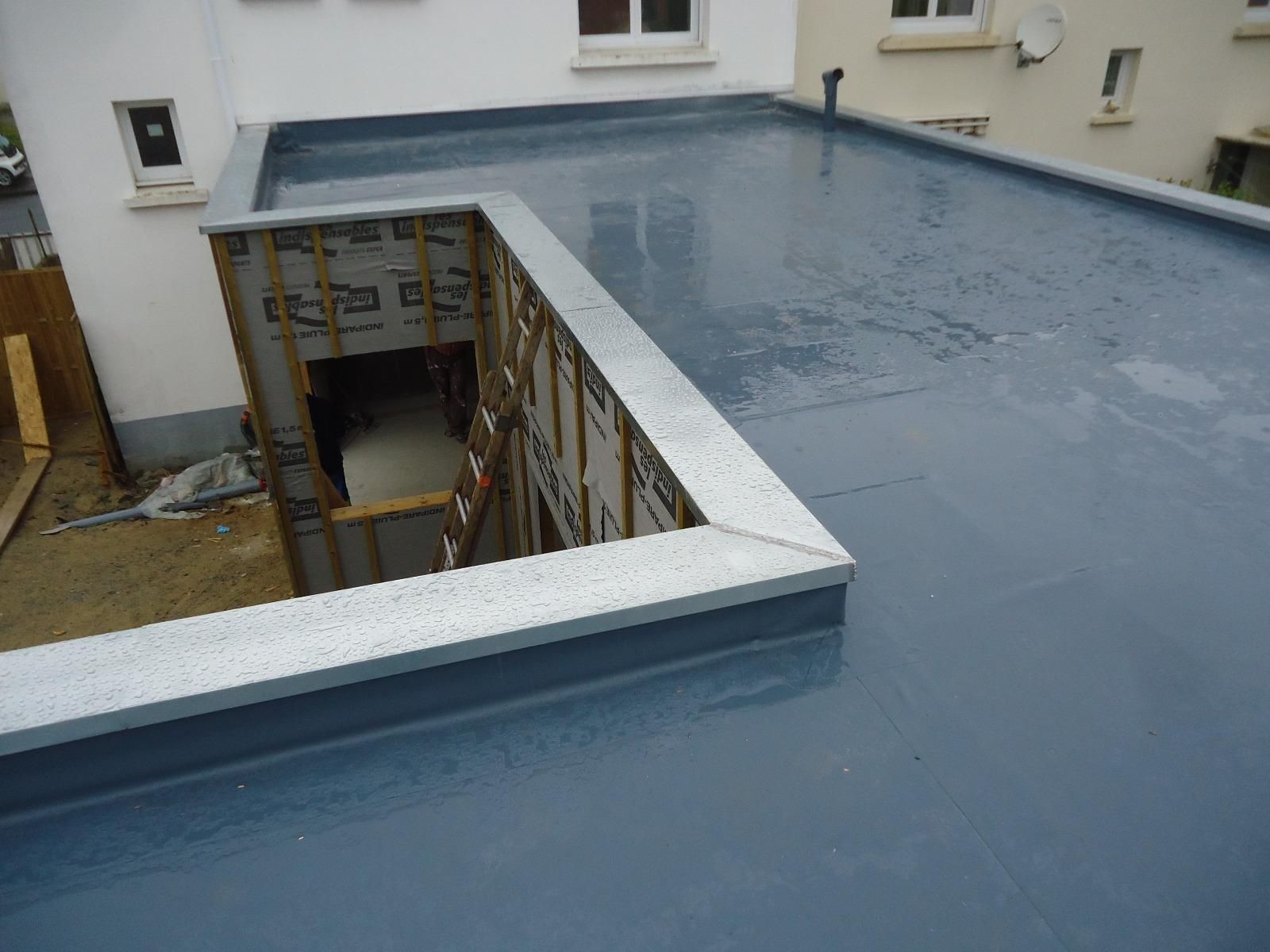 Saint Nazaire - Extension habitation - Étanchéité isolée toit terrasse inaccessible - Membrane Sikaplan 12 g - Couvertines zinc