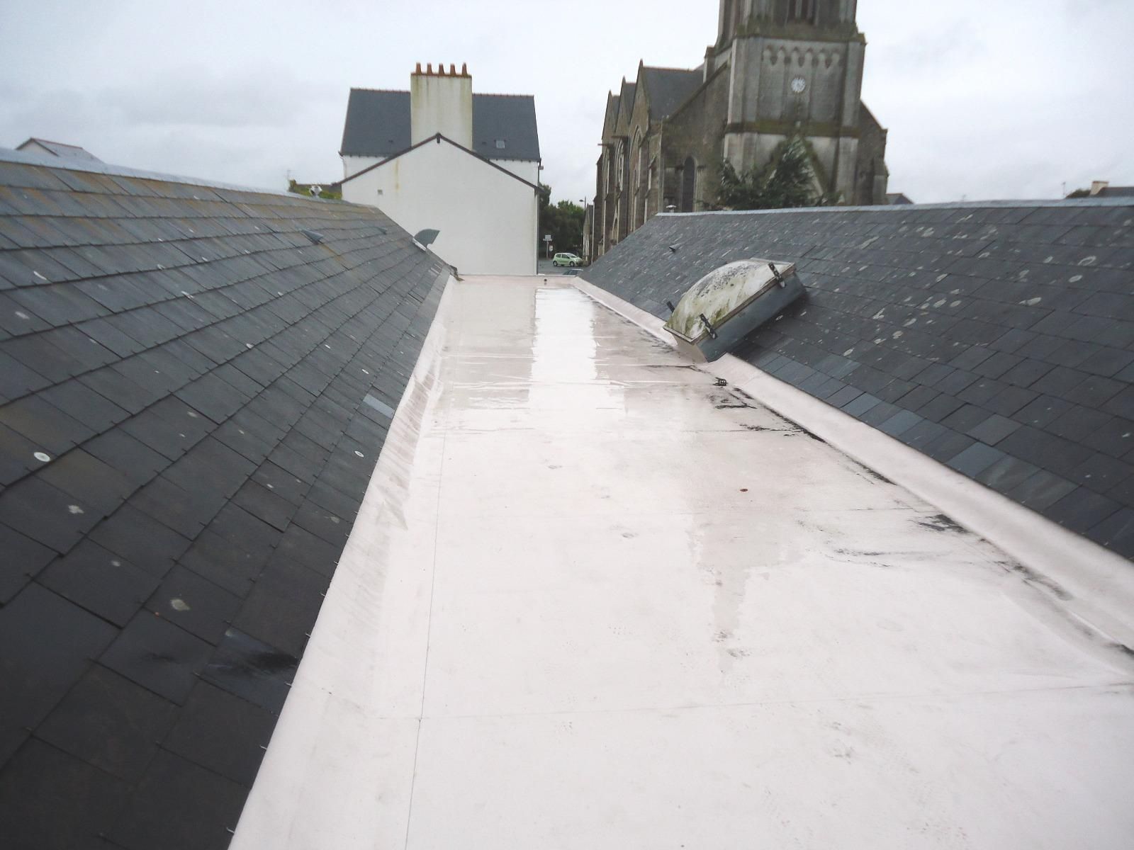 St Malo de Guersac - Supérette Coccinelle - Remplacement étanchéité avec isolation - Membrane Sarnafil TG 77-15