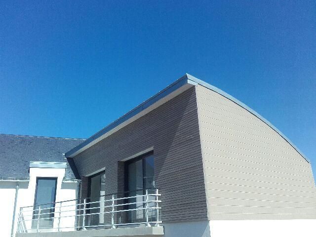 Piriac sur mer - Construction neuve - Couverture ardoises naturelles 86 m² et couverture cintrée zinc joint debout 52 m² - Atelier Absis Architecte Pornichet