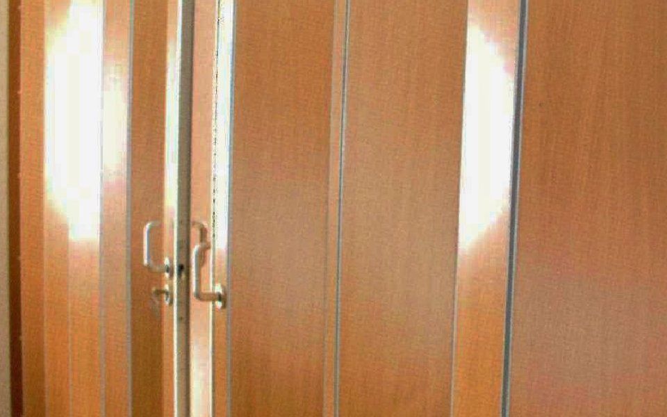 sehr großes modernes Haus