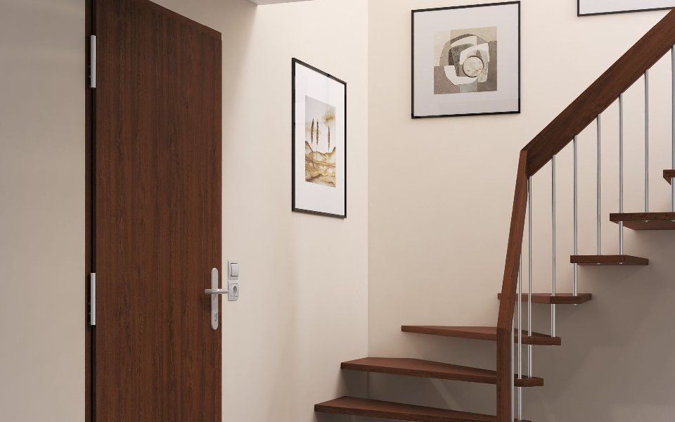 Sichere Haustür aus Holz