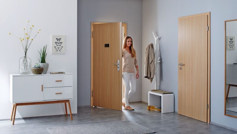 Holztür im WOhnzimmer