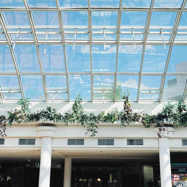 Glasdach eines Aluminiumwintergartens