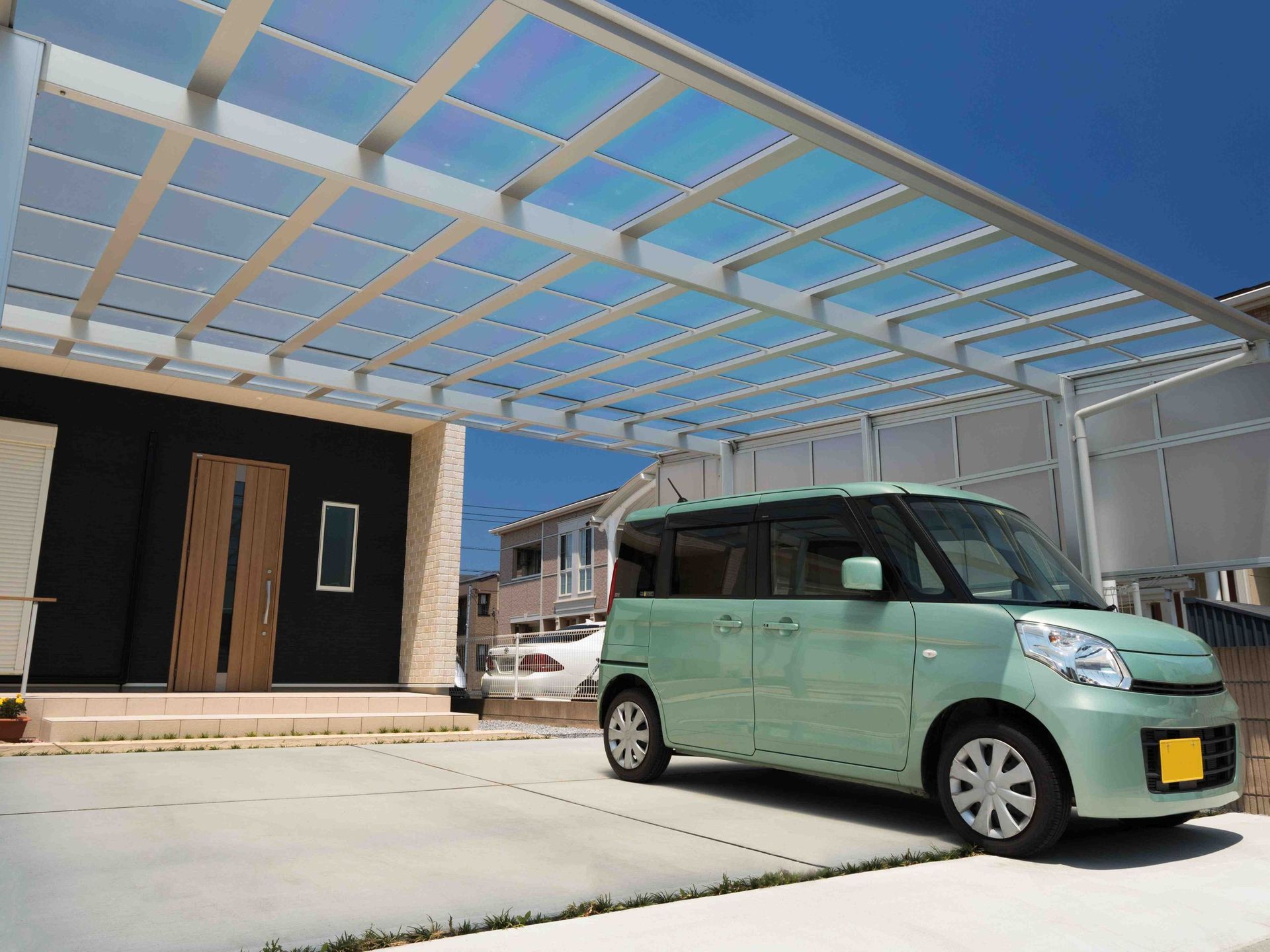 Carport mit durchsichtigem Dach