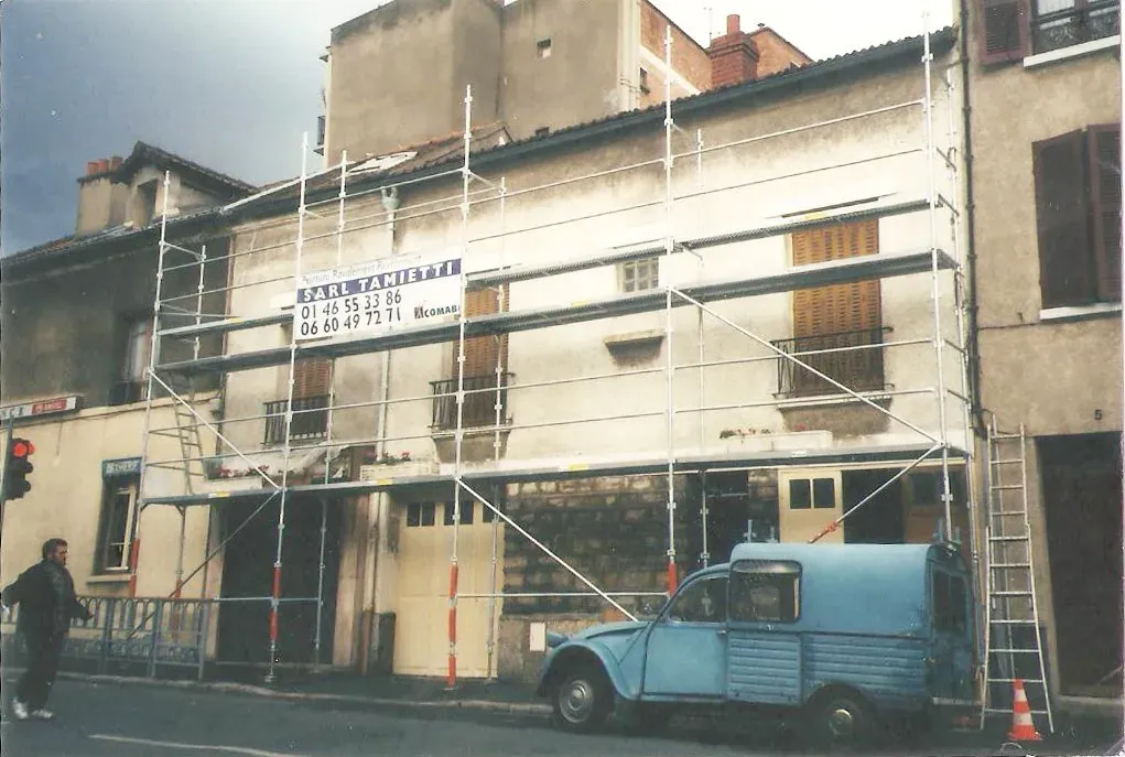 Rénovation de façade échafaudage par A. Tamietti