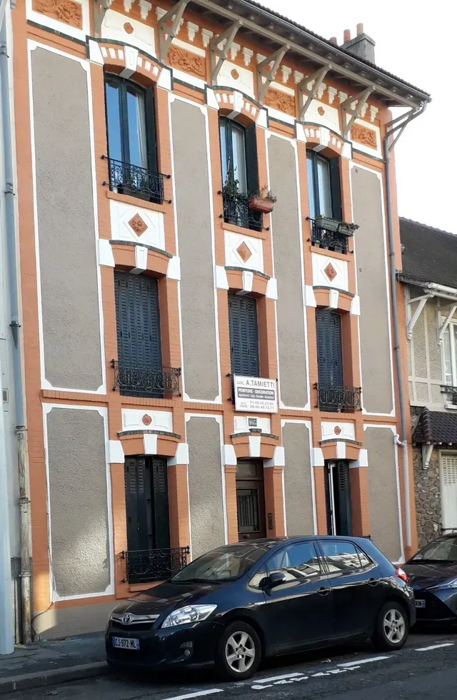 Ravalement de façade par notre entreprise A. Tamietti à Cachan
