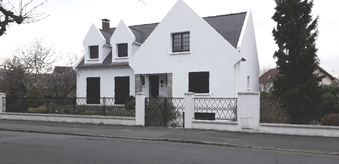 Rénovation d'une façade de maison par l'entreprise A. Tamietti