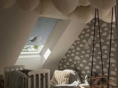 Verdunklungsrollo im Schlafzimmer