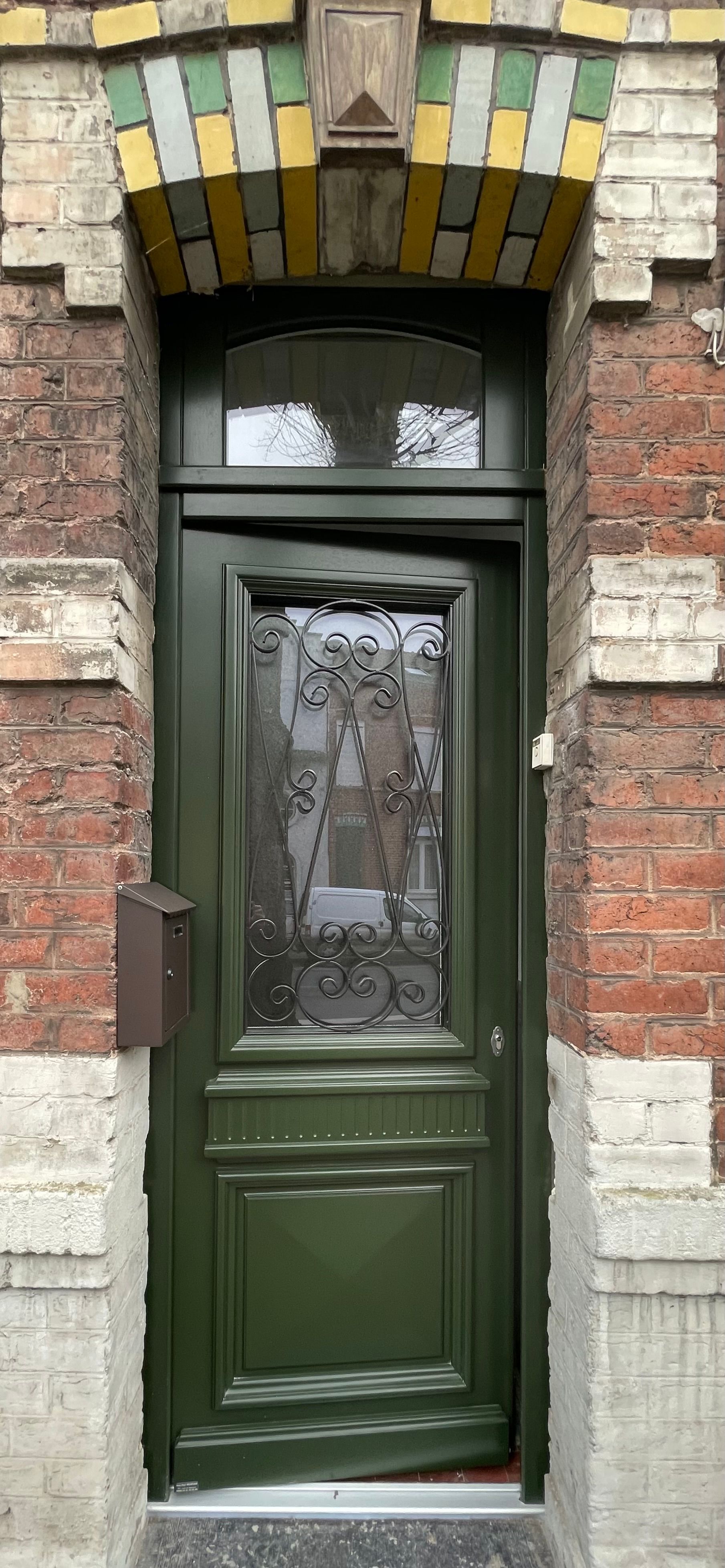 porte d'entrée en bois