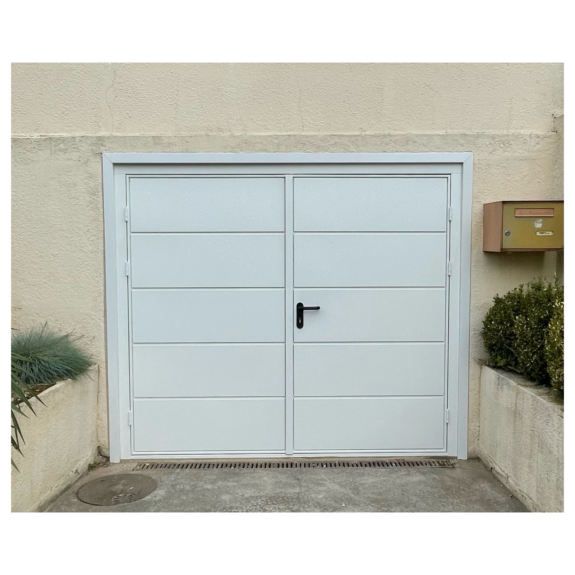 porte de garage battante sur mesure