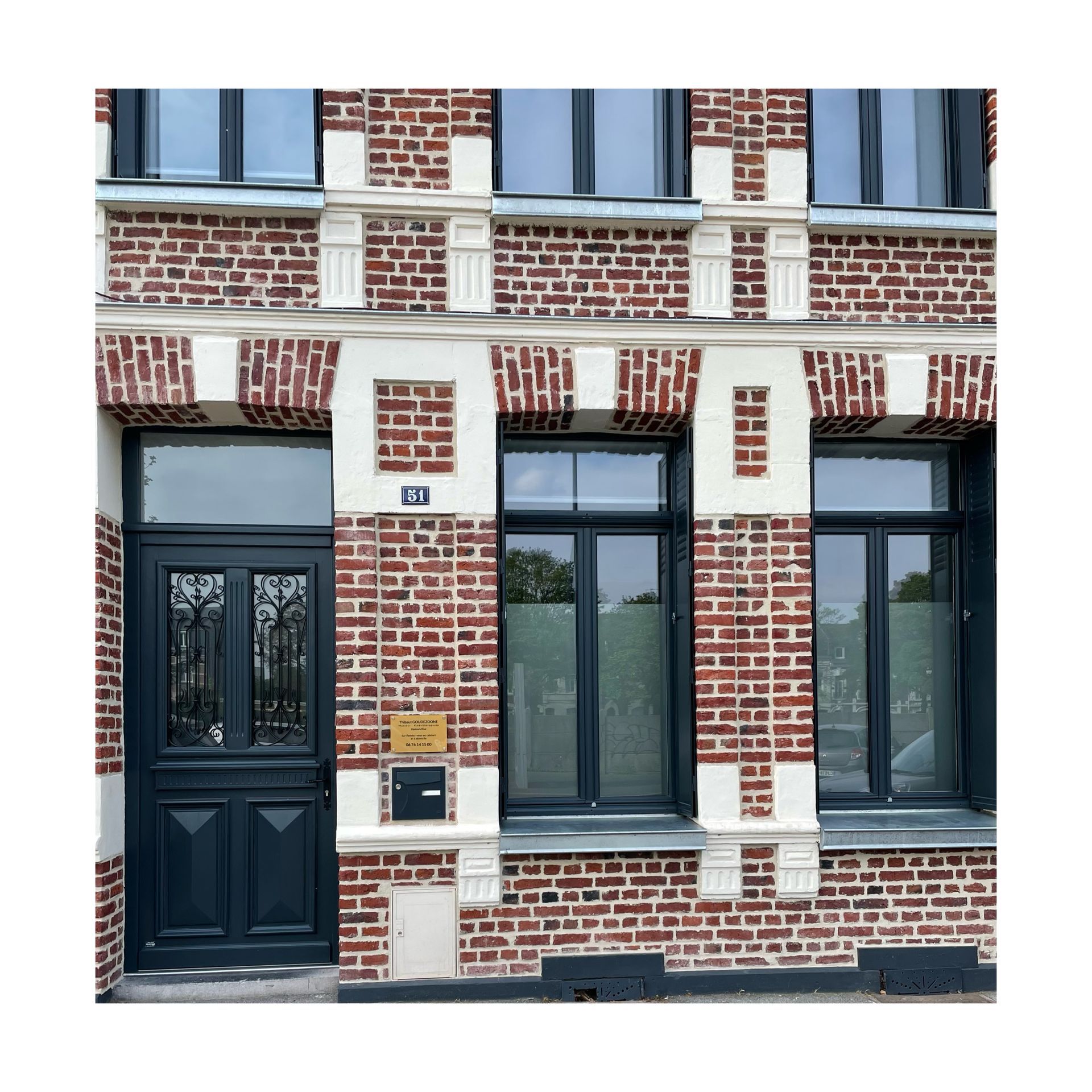 porte d'entrée en bois sur mesure