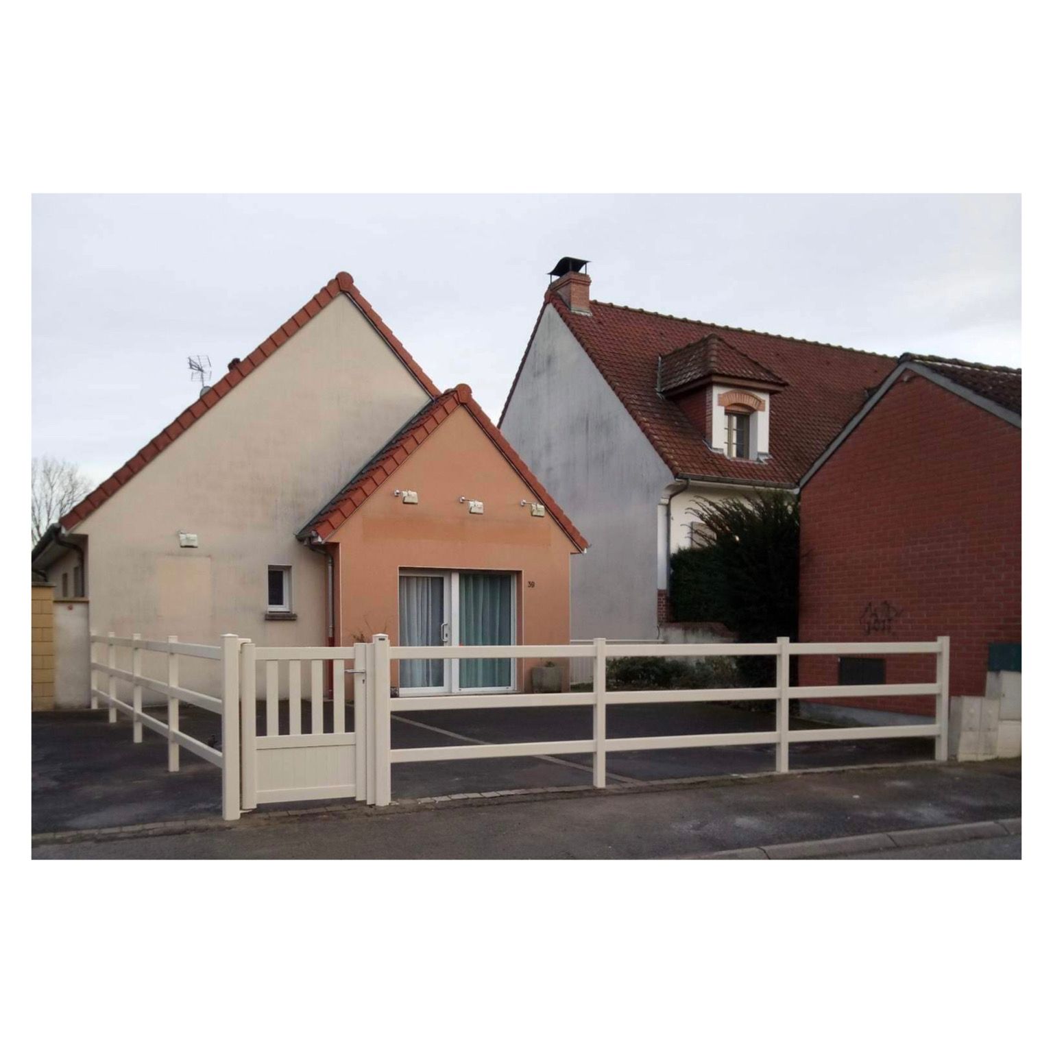 clôture et portillon sur mesure en  aluminium