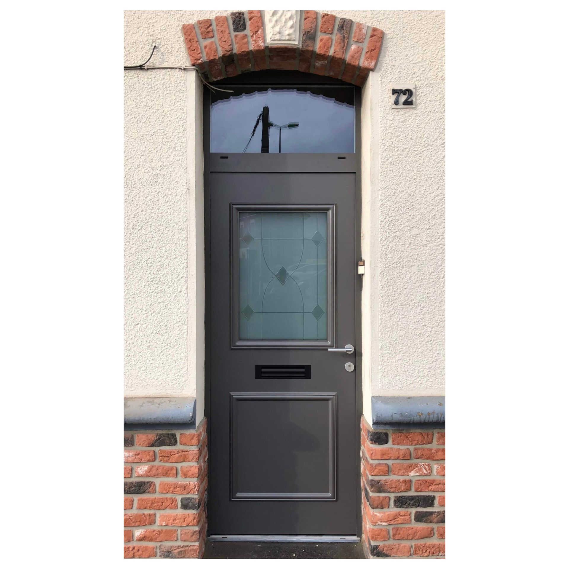 porte d'entrée aluminium sur mesure