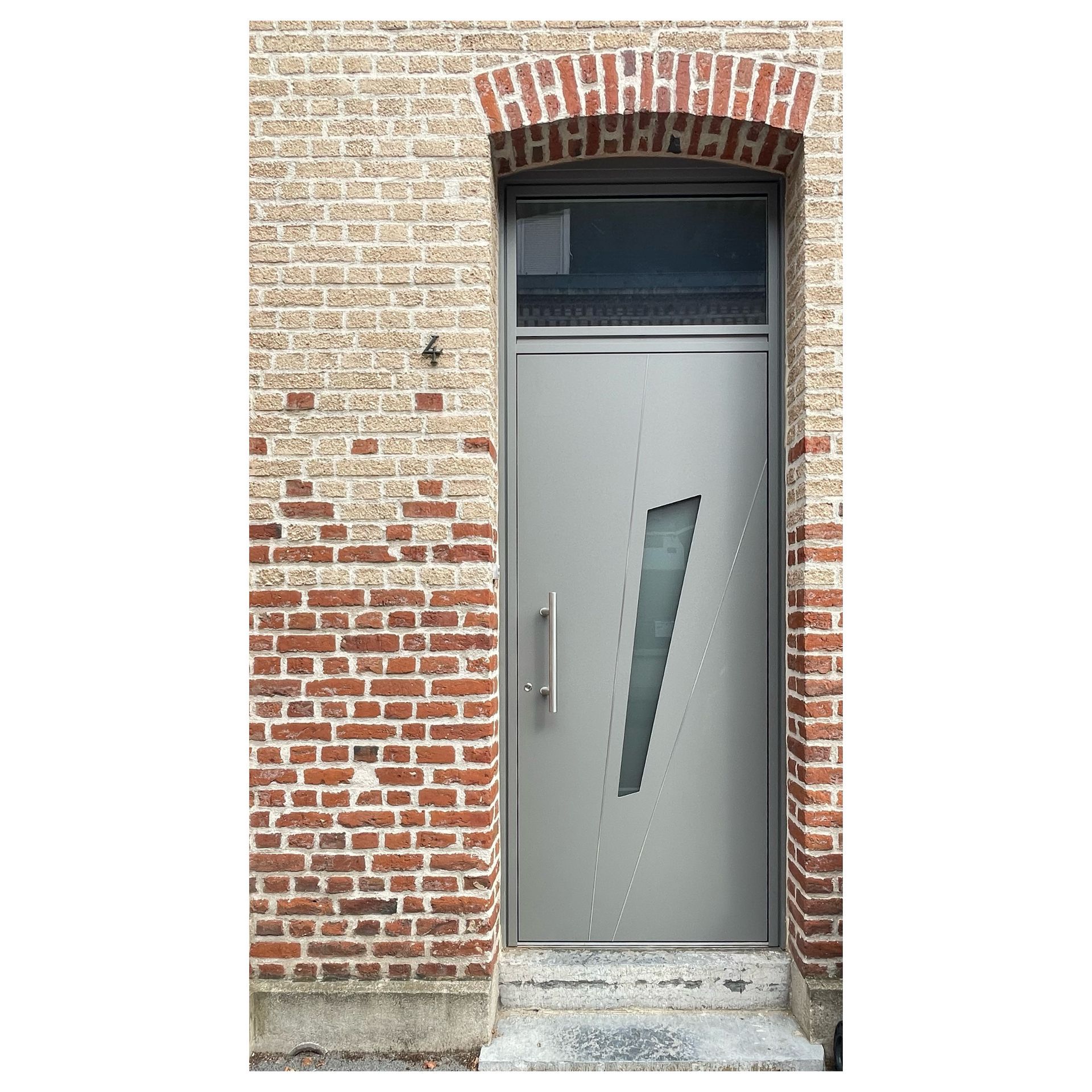 porte d'entrée sur mesure en aluminium