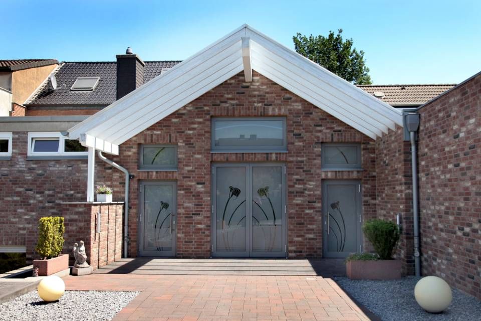 Haus mit Fassade aus rotem Backstein