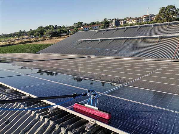 Πλύσιμο Φωτοβολταϊκών