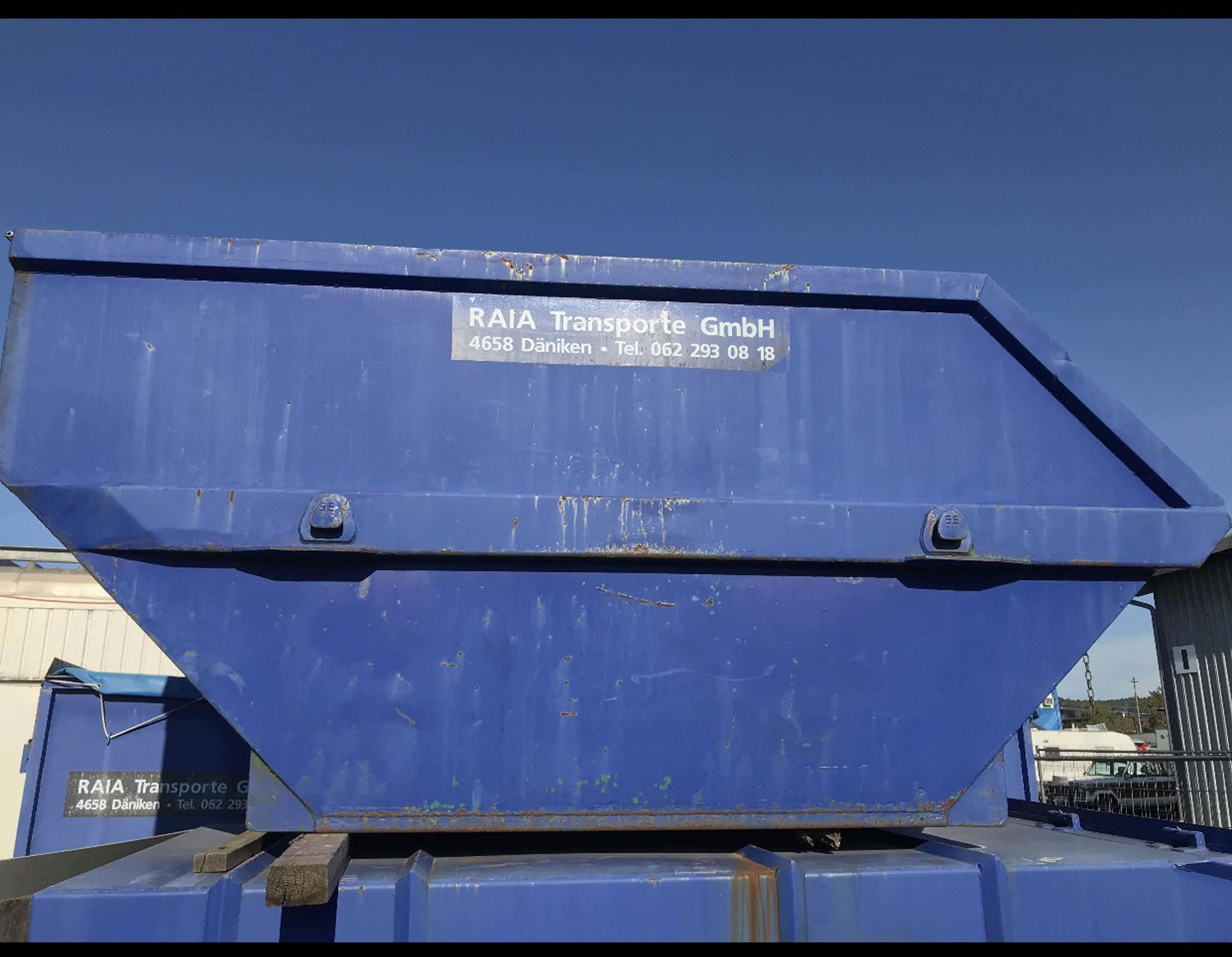 10m3muldefrbrennbareabflleholzeisen1 - Raia Transporte GmbH