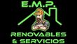 Logotipo con l&iacute;nea de techo verde, trabajador con casco naranja y texto &ldquo;EMP Renovables & Servicios&rdquo;.