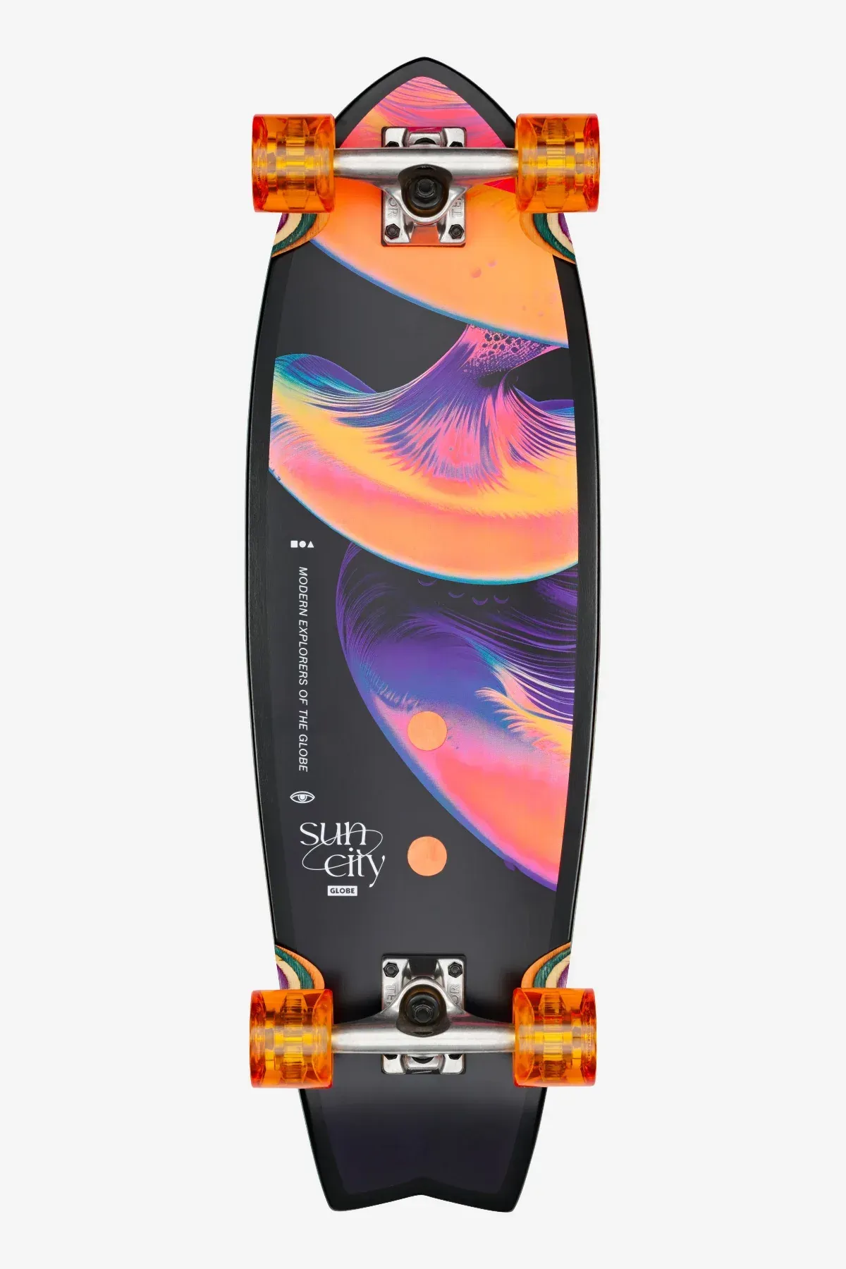 Skateboard cruiser Surf City noir et orange avec un design graphique coloré, des roues et des trucks orange.