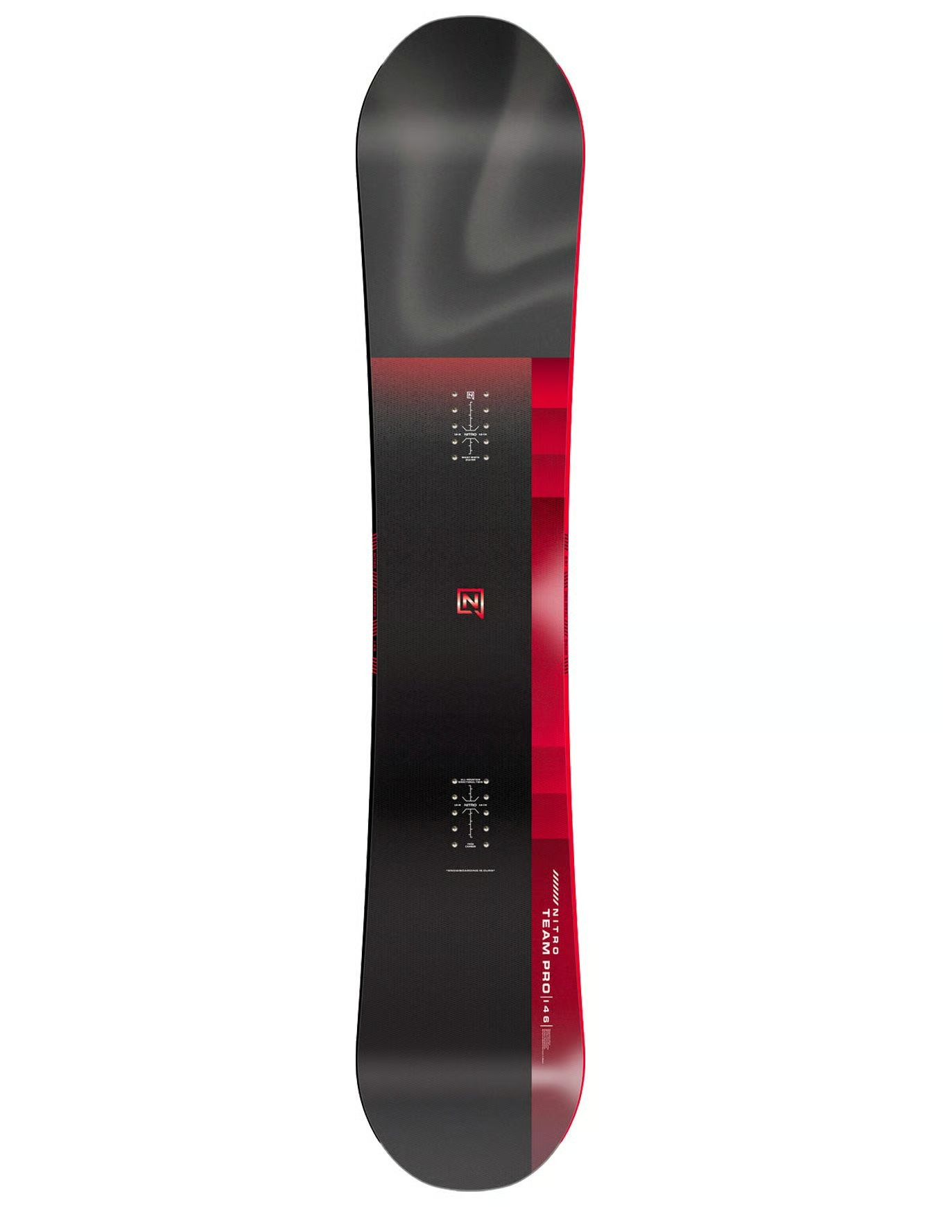 Snowboard avec un design noir et rouge.