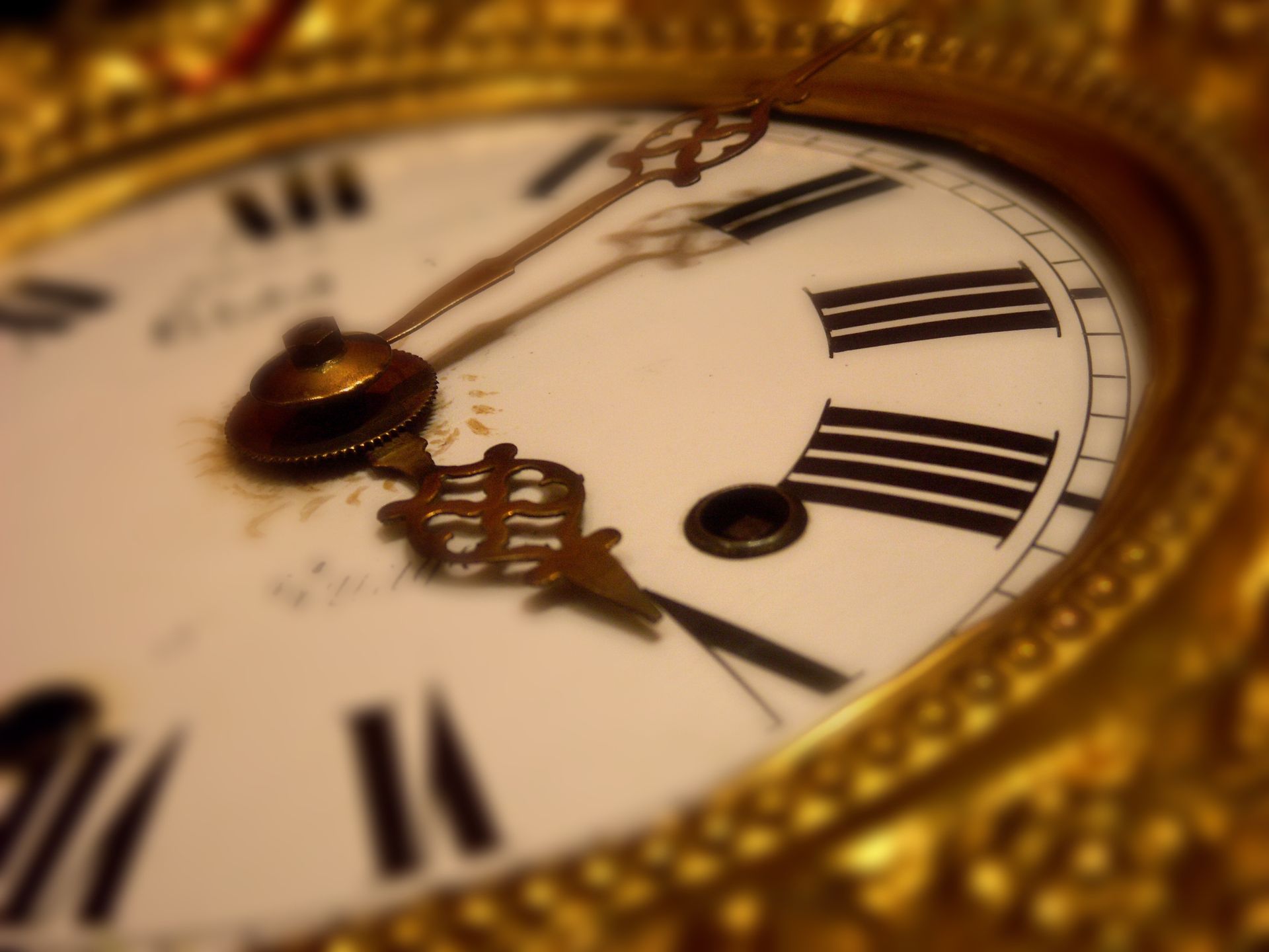 Gros plan sur le mouvement d'une horloge