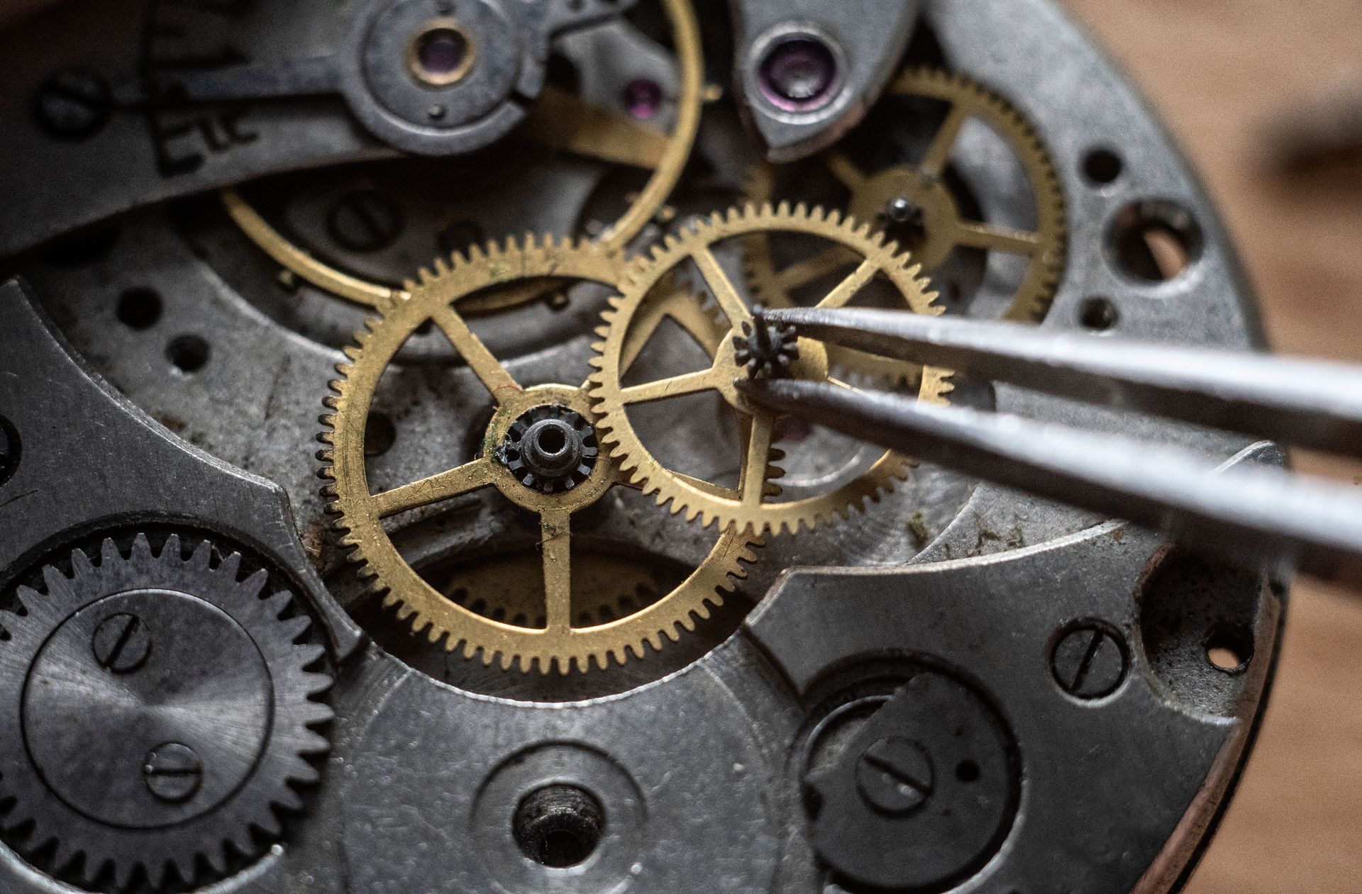 Réparation d'un mécanisme d'horloge