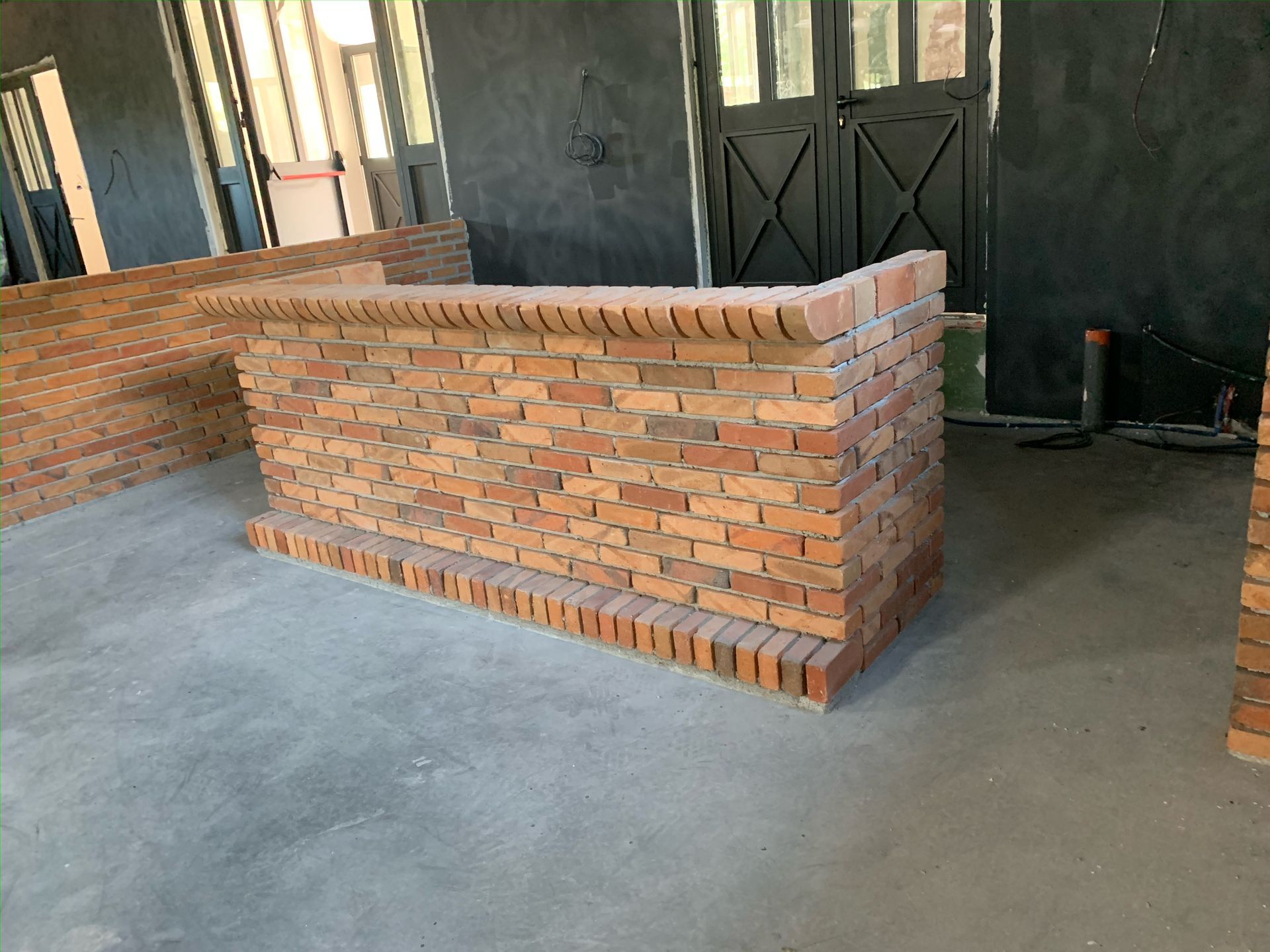 Montage de mur maçonné