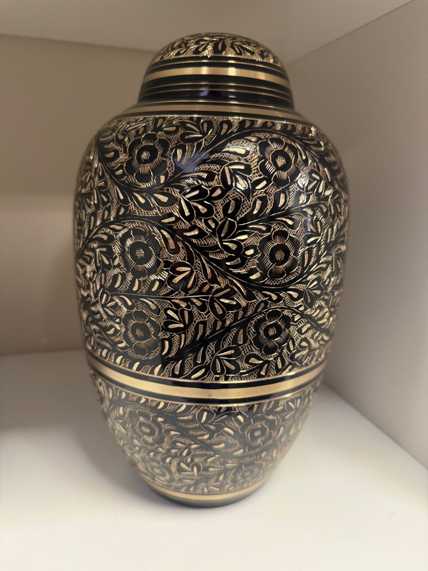 Urne funéraire épurée