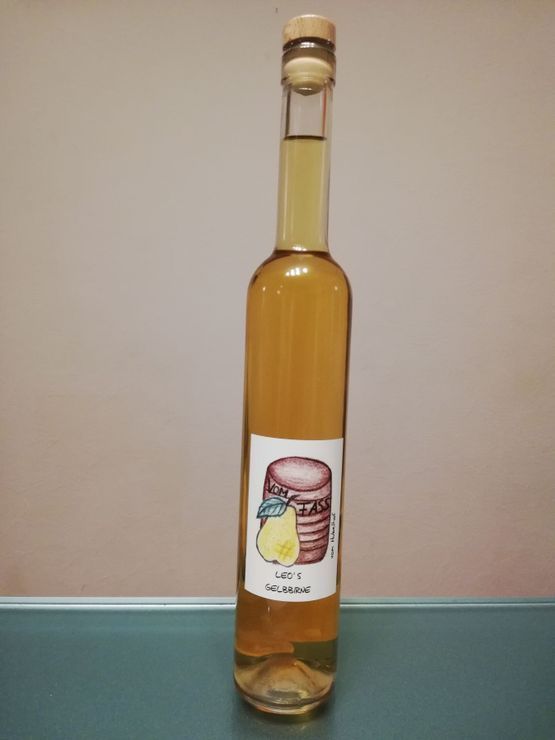 Leo's Gelbbirne Schnaps Keller