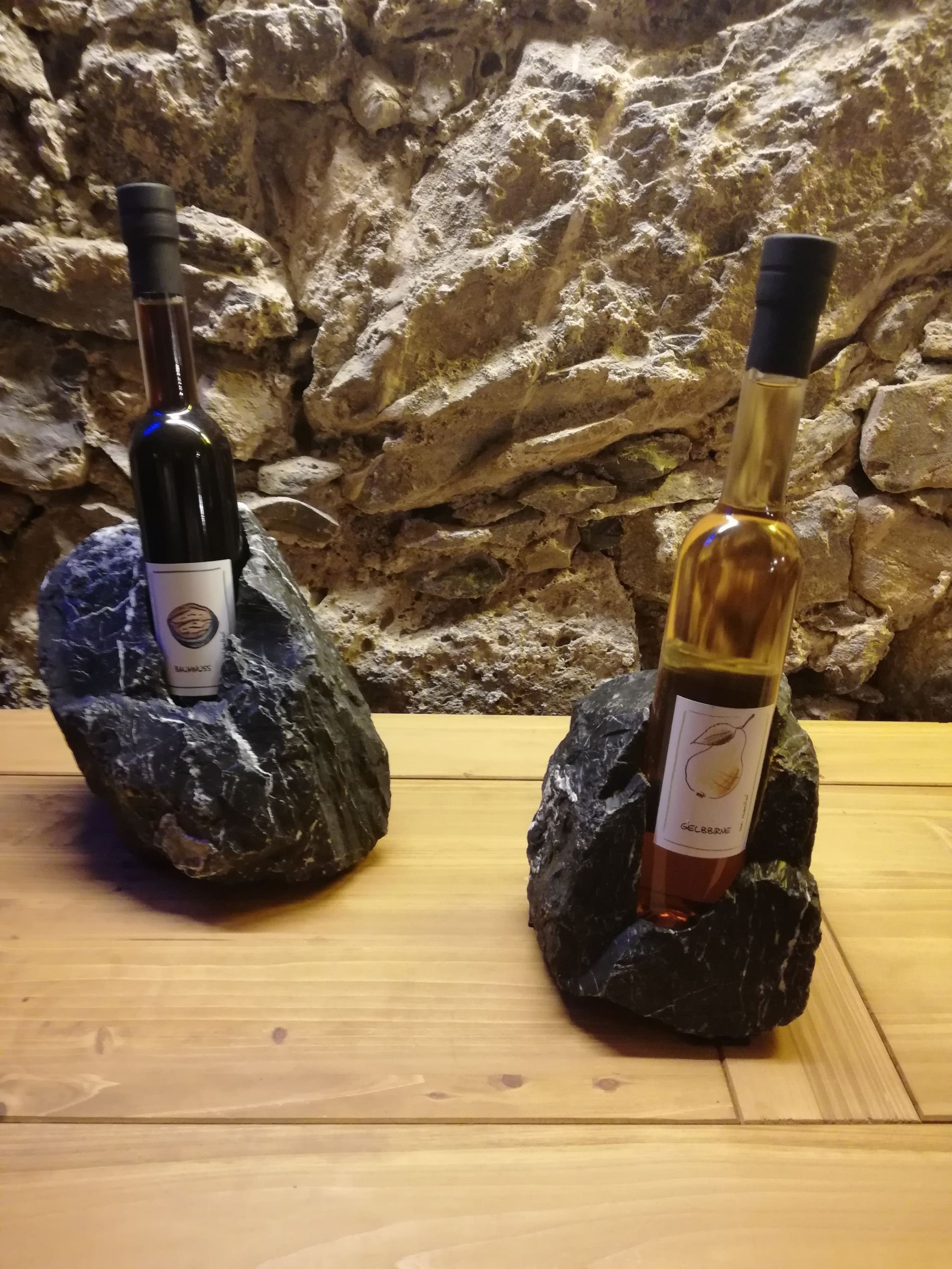 Fass Birne Brand Williams Flaschen Schnaps Keller Angebot Geschenk Event Hofladen Schnapsdegustation