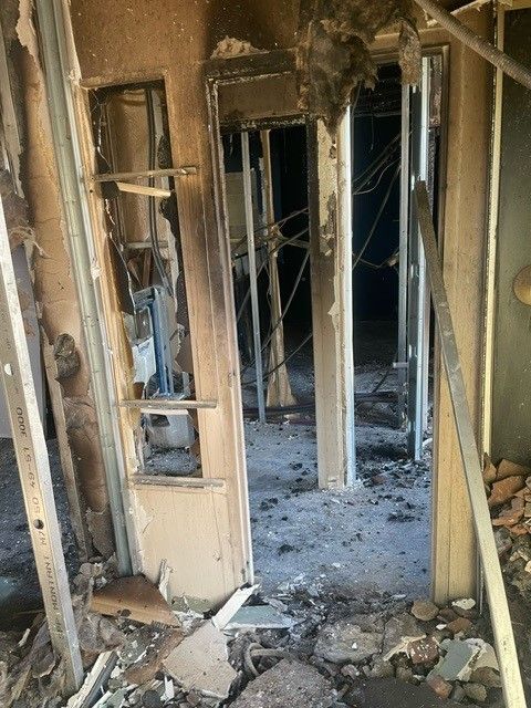 Pièce aux murs démolis