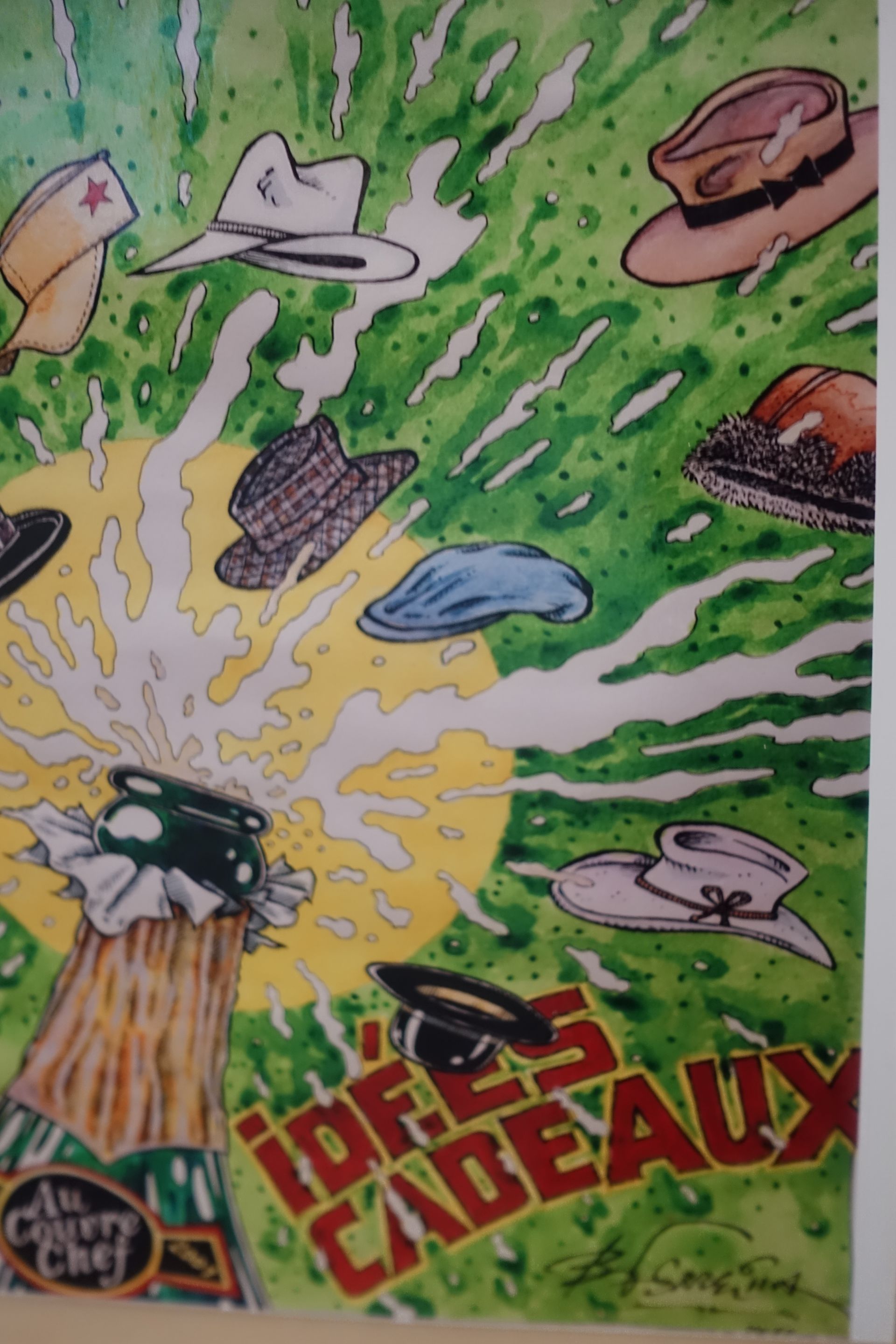 Publicité de style bande dessinée avec des chapeaux volant autour d'un fond vert et le texte français « VIEILLES CIGARES »