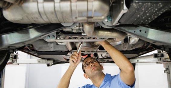 Garages automobiles, reparation - controle et entretien