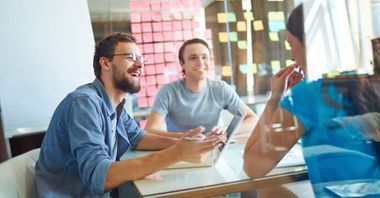 Yhteystiedot kuvapainike