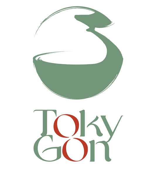 Grünes Pinselstrich-Logo mit schalenartiger Form über den Worten „Tokyo Gon“ in Grün und Rot.