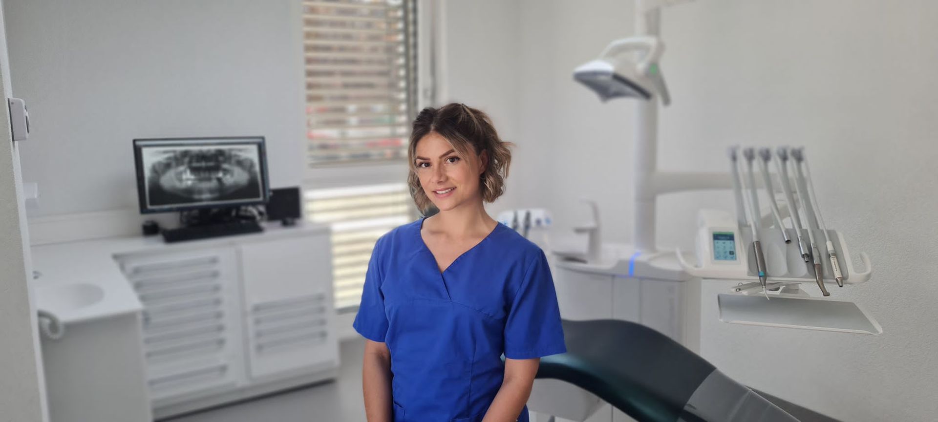 Nathalie VUAGNIAUX - Cabinet Dentaire Sagez Sàrl