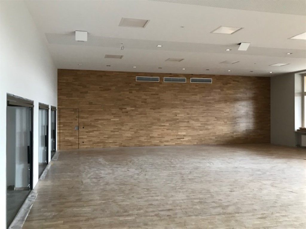 großes Tanzstudio