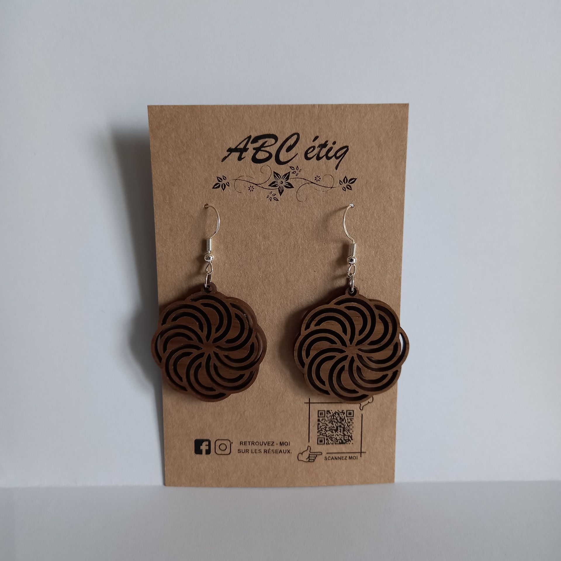 Boucles d'oreilles en spirale en bois