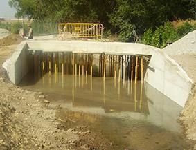 Opyser Urbanización y Obra Pública puente en construcción